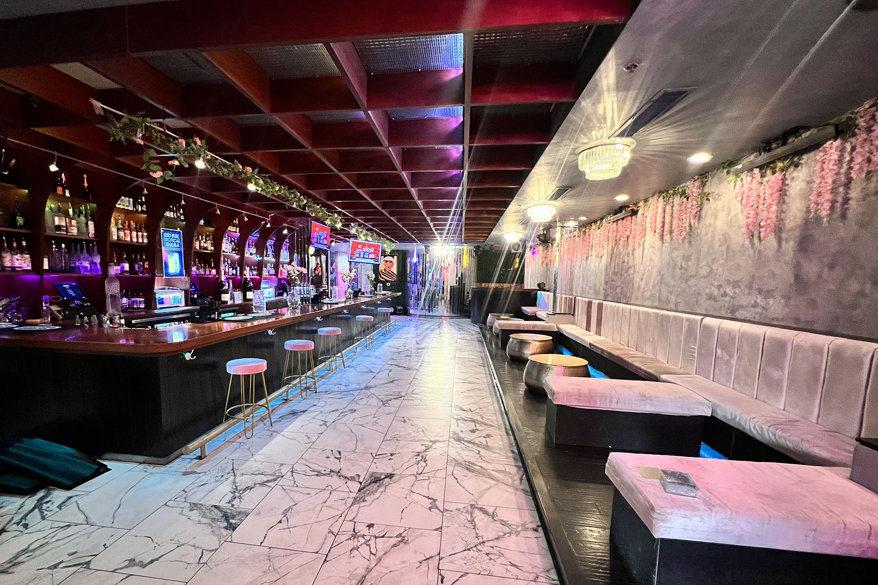 Pop Austin - West 6th Street Champagne Bar