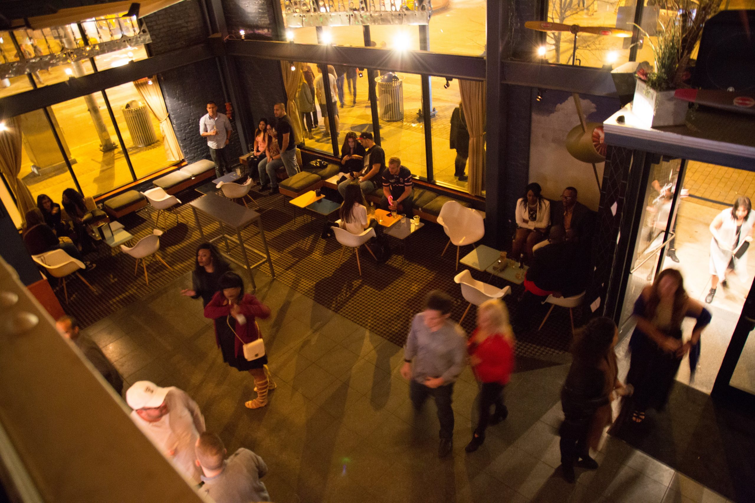 hangar-lounge-austin-05