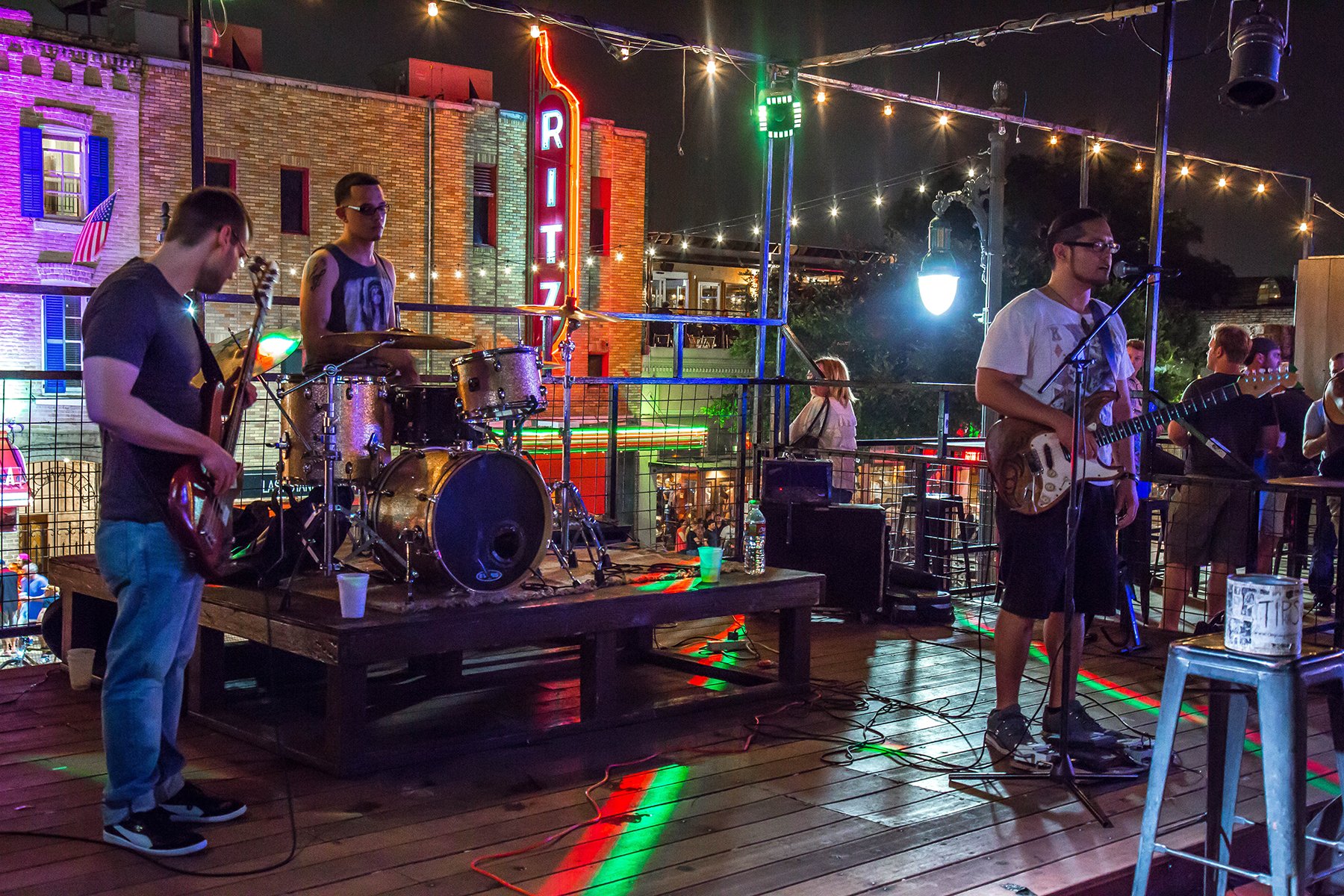 Blind Pig Pub - Austin 6th Street Bar with Rootop Deck