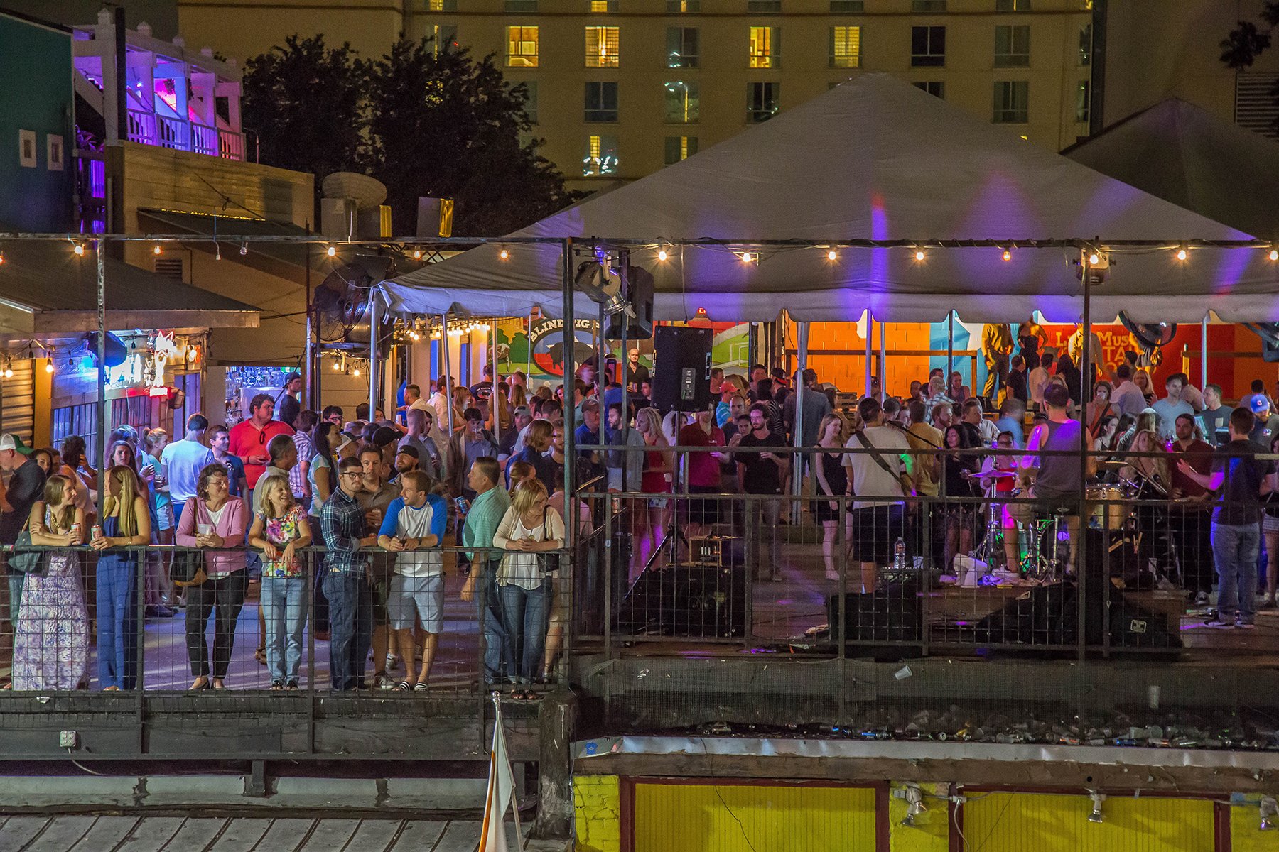 Blind Pig Pub - Austin 6th Street Bar with Rootop Deck