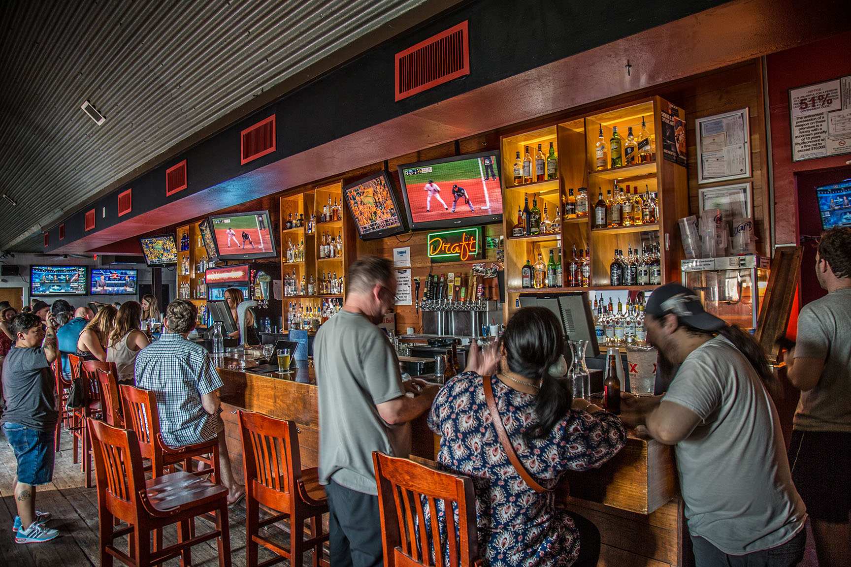 Lavaca Street Bar - Downtown Austin Bar