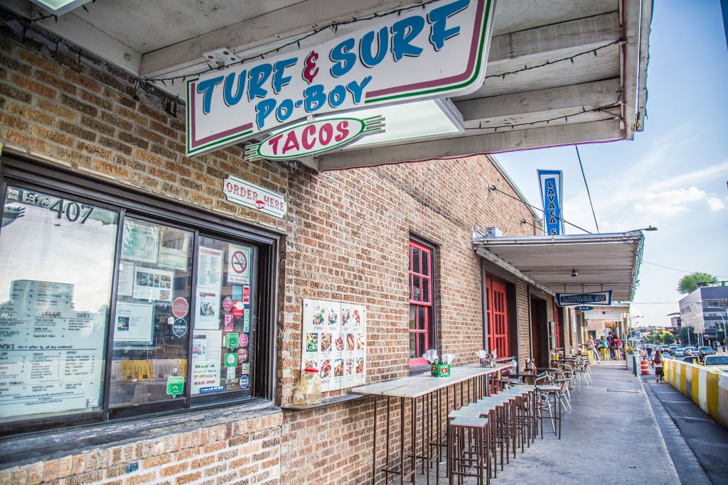 Lavaca Street Bar - Downtown Austin Bar