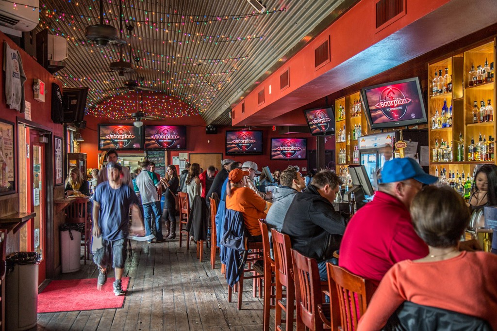 Lavaca Street Bar - Downtown Austin Bar