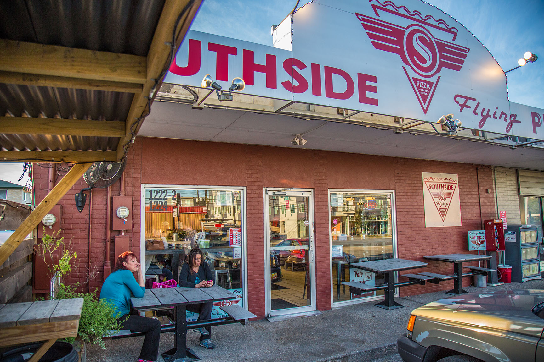 Southside Flying Pizza - Hand Tossed Pizza on South Lamar