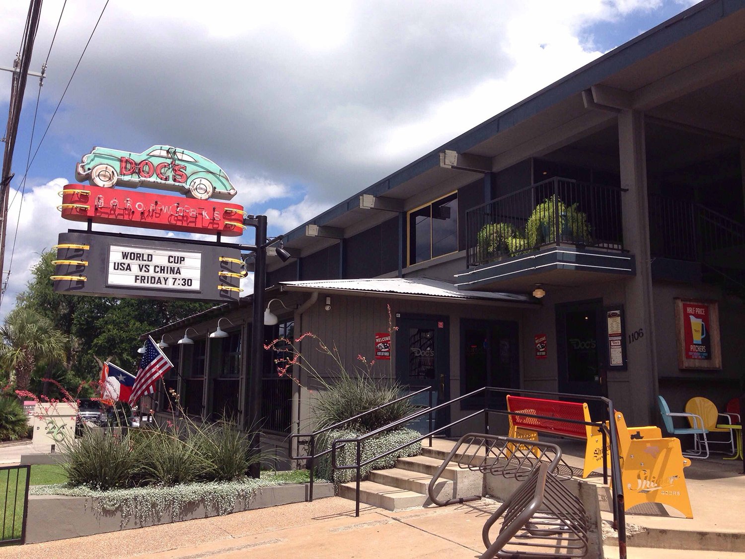 Doc's Motorworks Bar & Grill