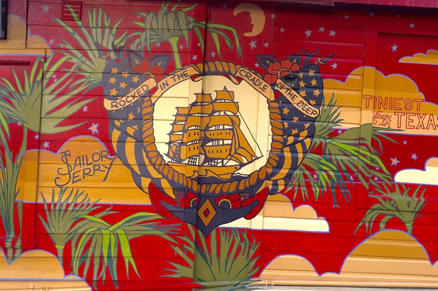 Tiniest Bar in Texas 01