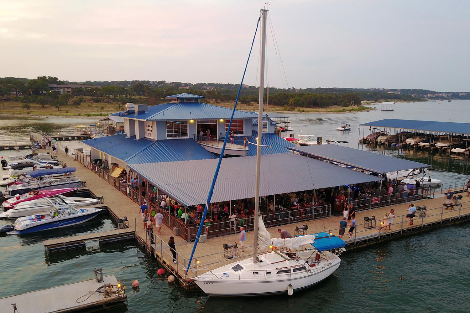 The Gnarly Gar - Floating Restaurant & Bar on Lake Travis
