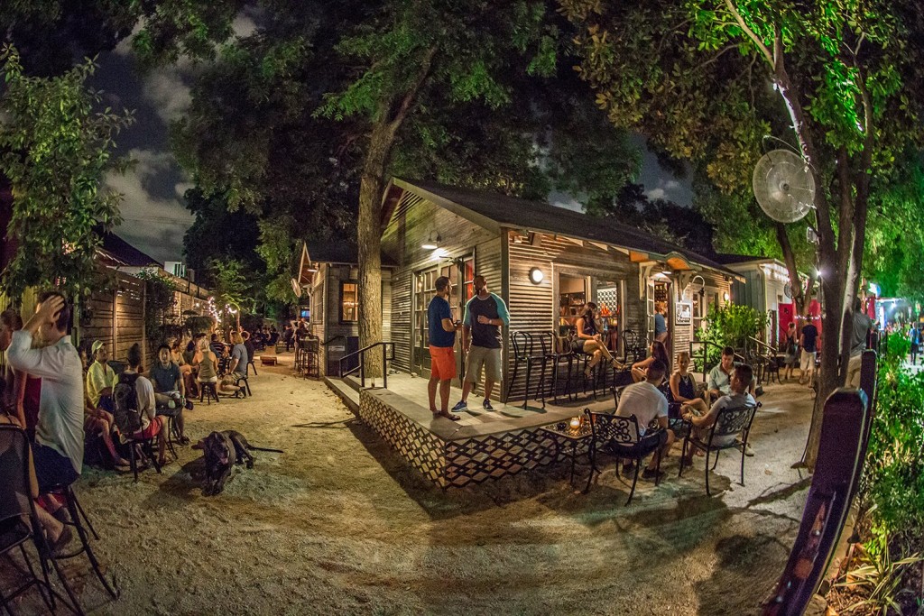 Lucille Patio Lounge 02