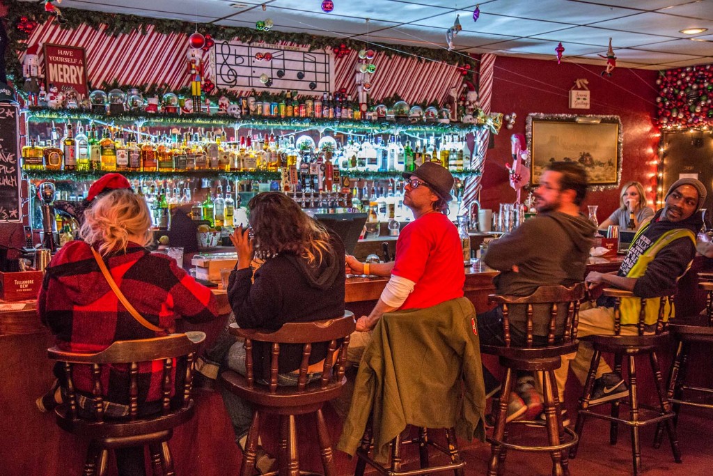 Lala's Little Nugget - Austin's Christmas Themed Bar. Photo: Will Taylor - LostinAustin.org