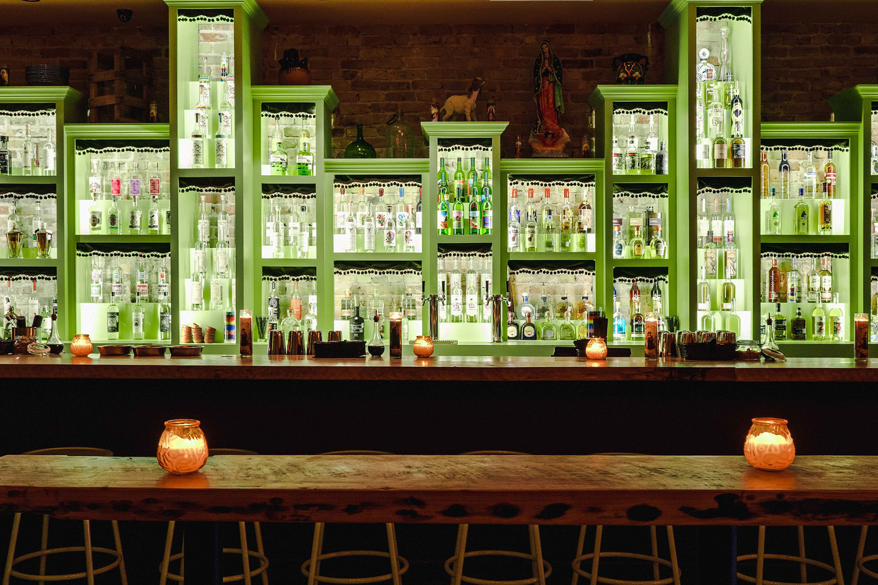 Las Perlas - Austin TX Mezcal Bar