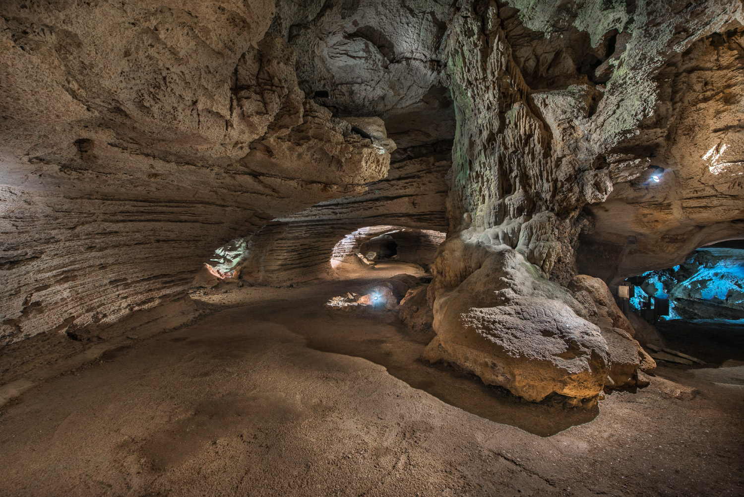 Longhorn Cavern