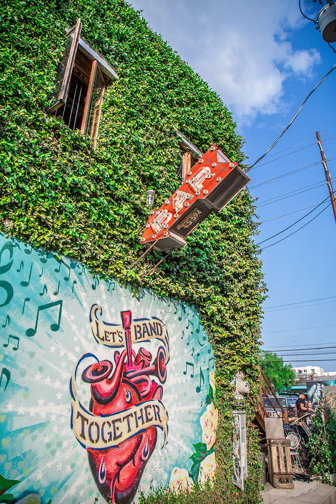 Whisler's Austin - East Austin Bar & Mezcalria