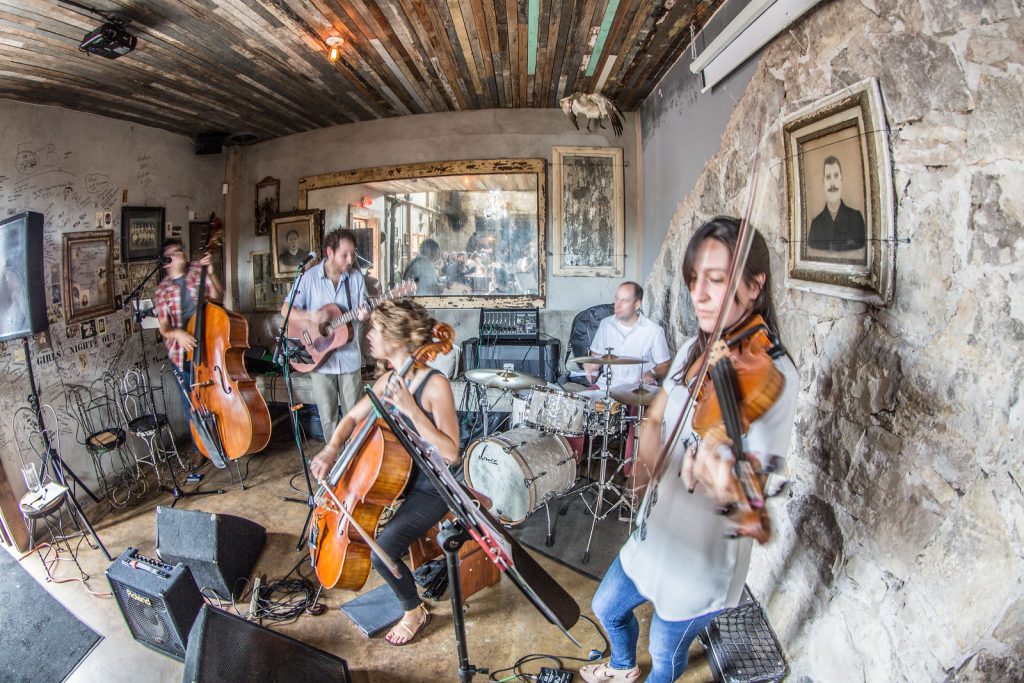 Whisler's Austin - East Austin Bar & Mezcalria