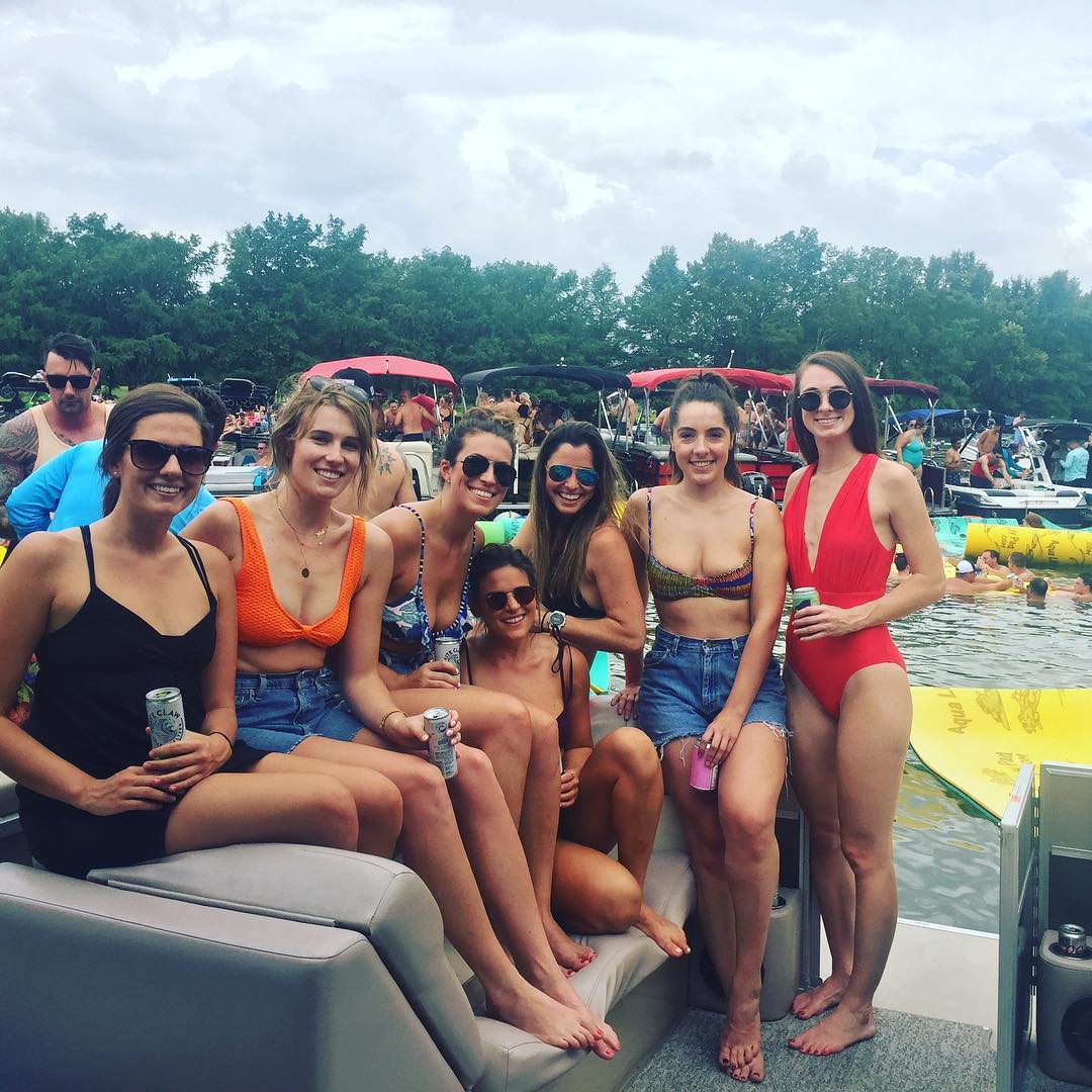 Wake Riderz - Lake Austin Boat & Pontoon Boat Rentals