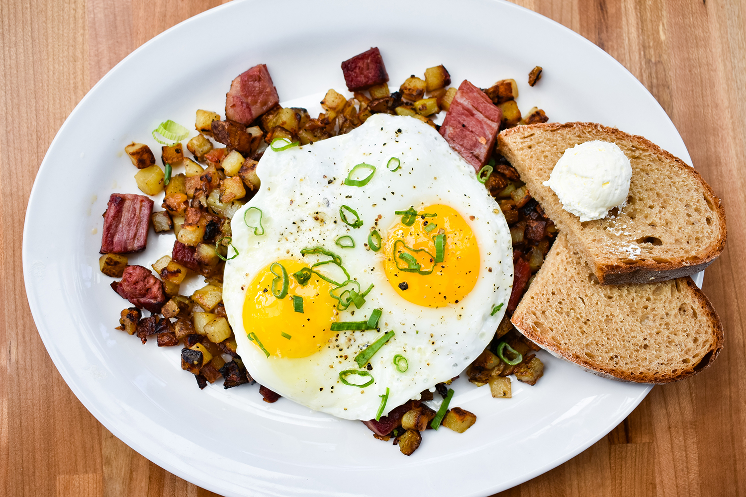 Classic American breakfast plated and served at Easy Tiger.