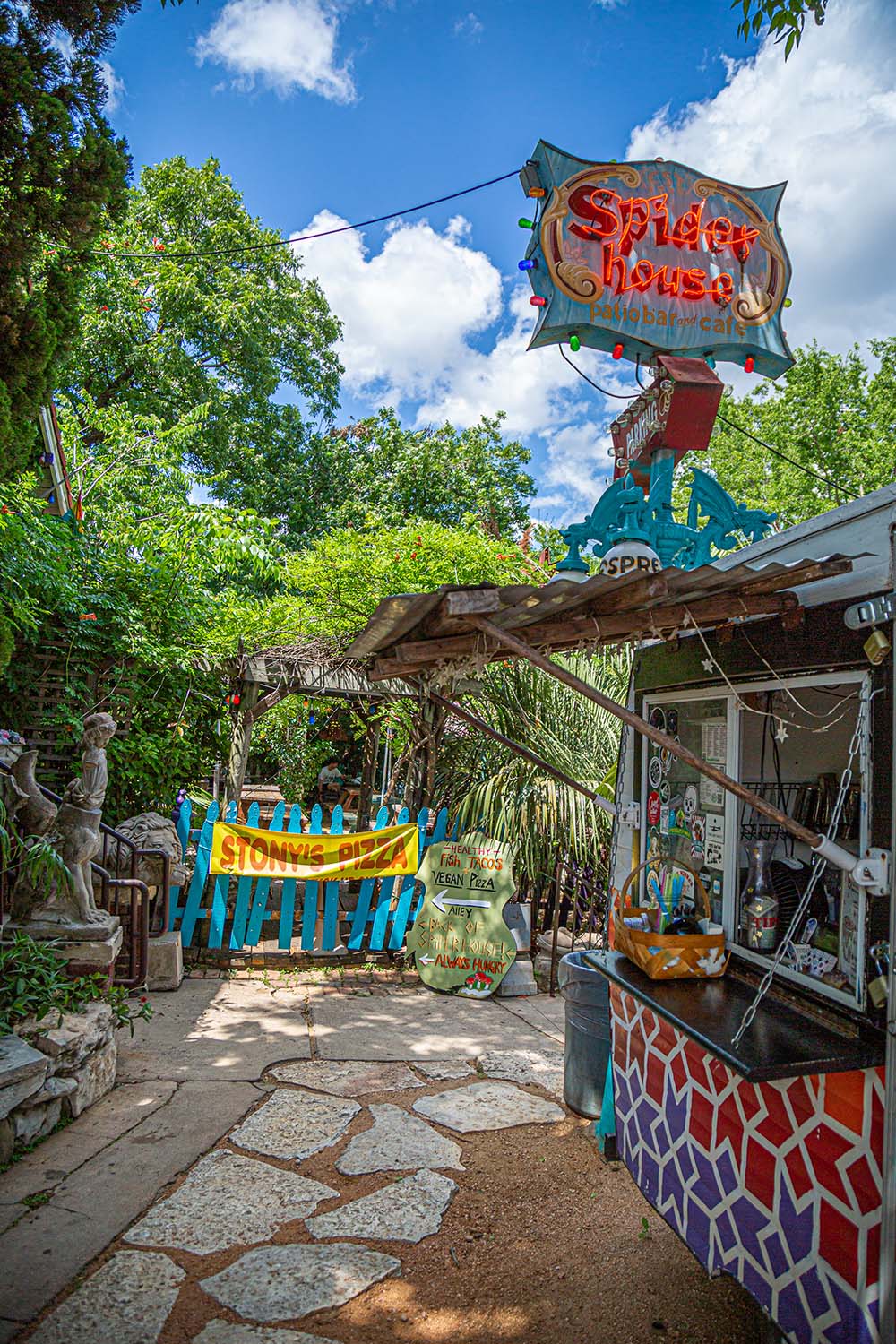 Spider House Cafe & Patio Bar - West Campus Bar & Eatery