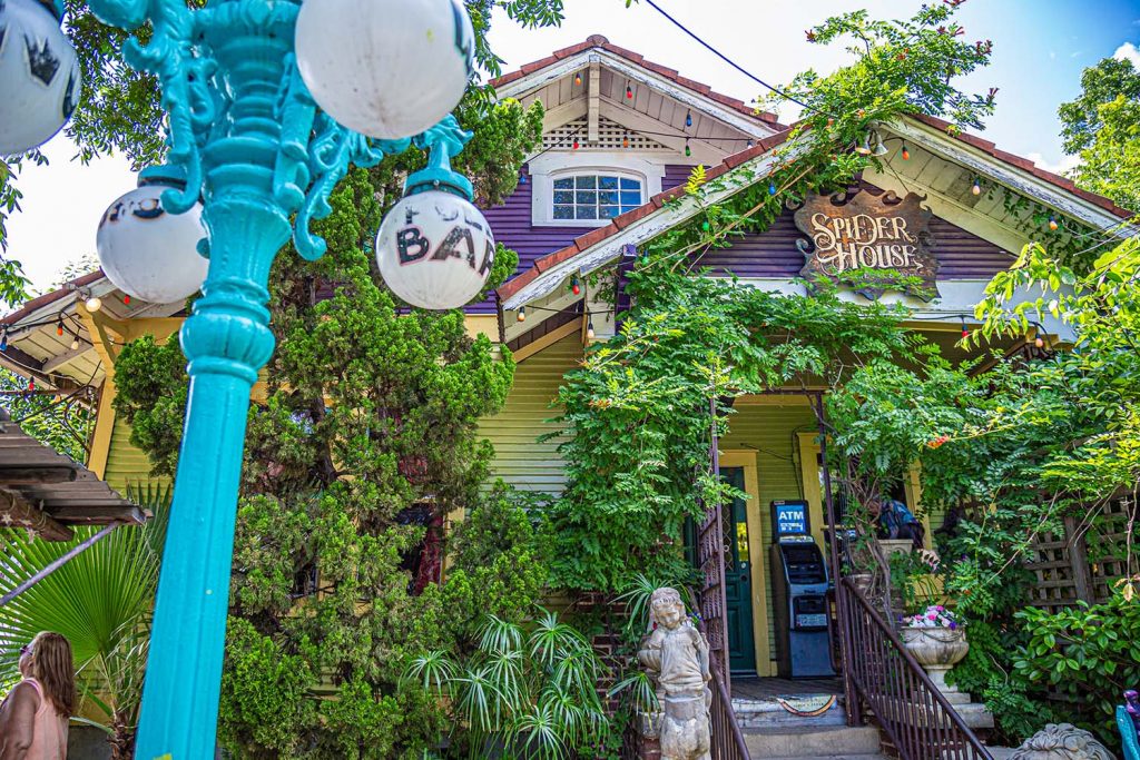 Spider House Cafe & Patio Bar - West Campus Bar & Eatery