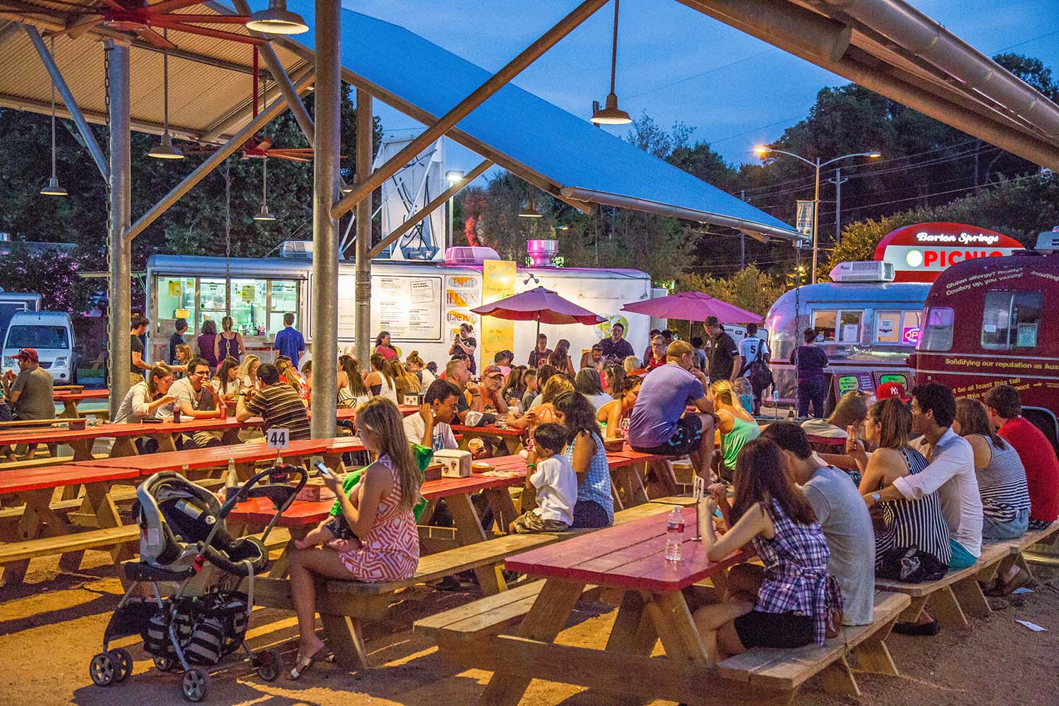 Picnic table dining at Barton Springs Picnic Food Truck Court. Photo: Will Taylor - LostinAustin.org