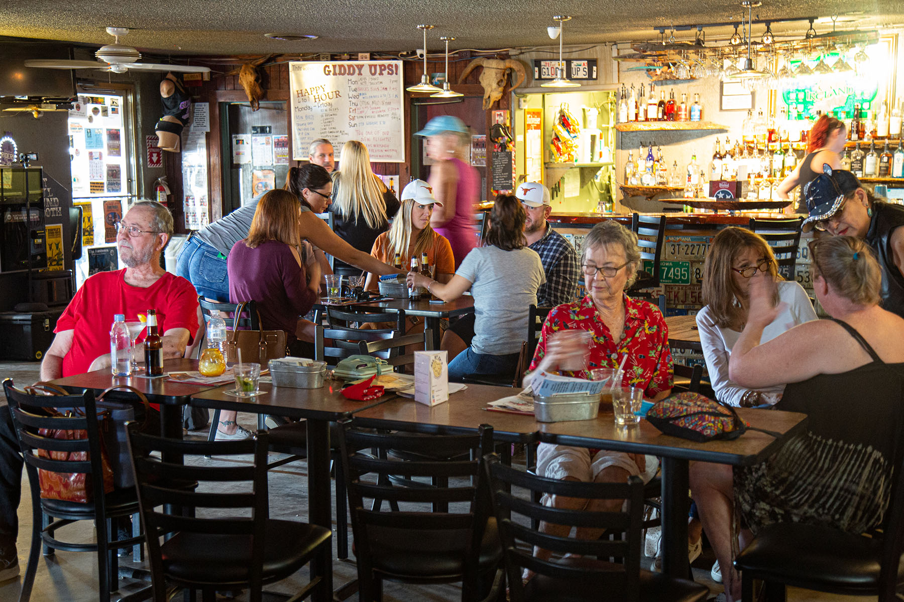 Giddy Up's - South Austin Live Music Honky Tonk Bar