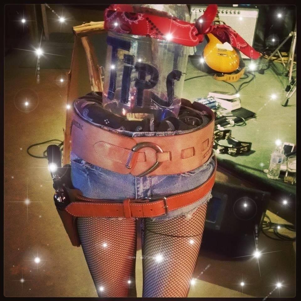 Giddy Up's - South Austin Live Music Honky Tonk Bar