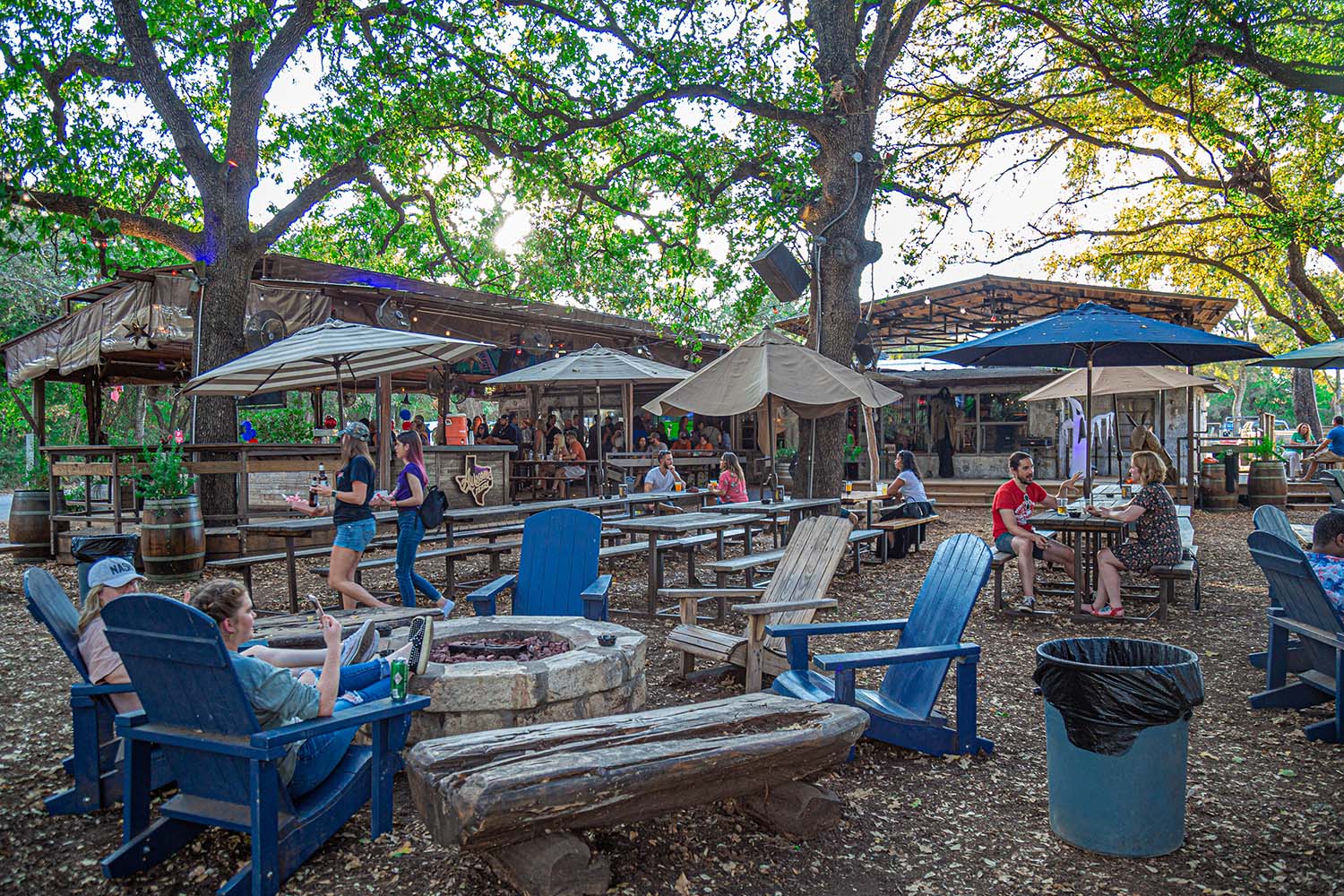 Moontower Saloon - Way South Austin Bar, Beer Garden and Live Music