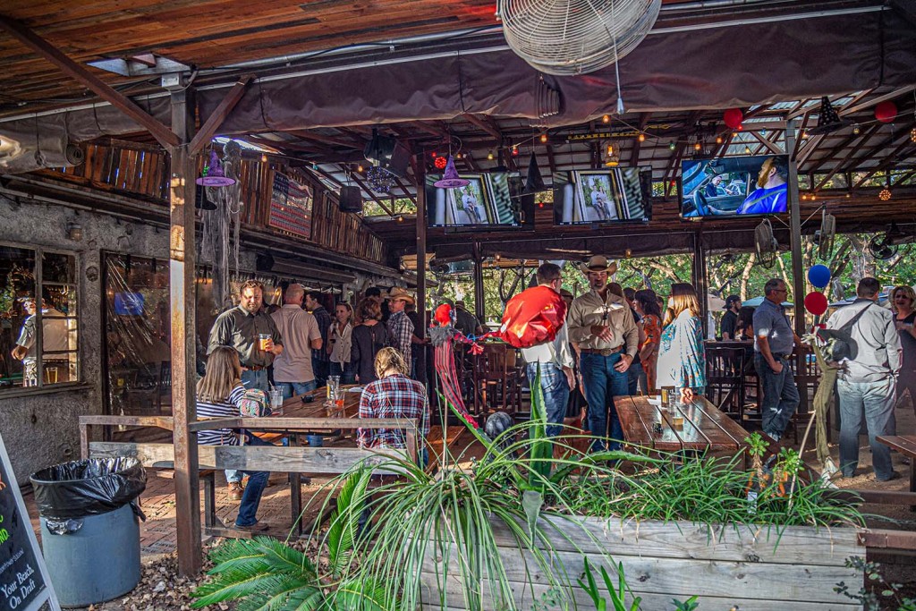 Moontower Saloon - Way South Austin Bar, Beer Garden and Live Music