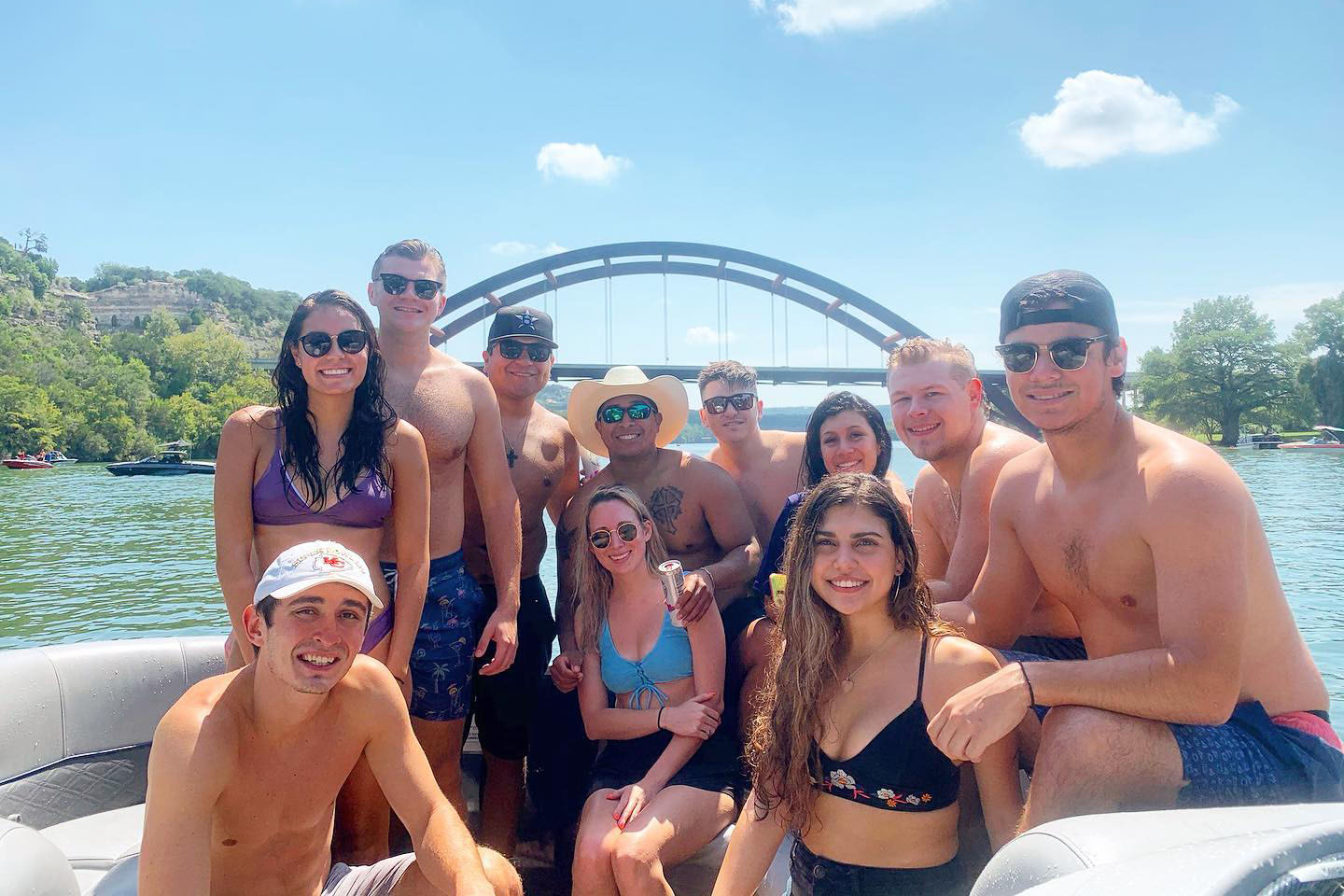 Nauti Side - Lake Austin Boat Rentals