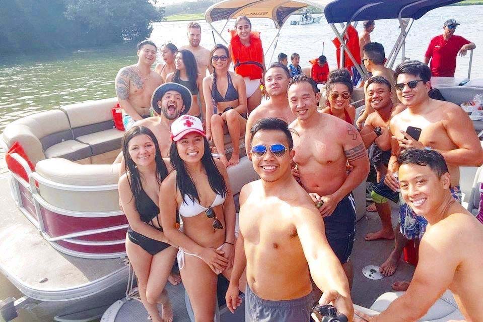 Nauti Side - Lake Austin Boat Rentals