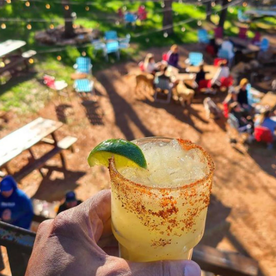 Armadillo Den - South Austin Bar & Entertainment Complex