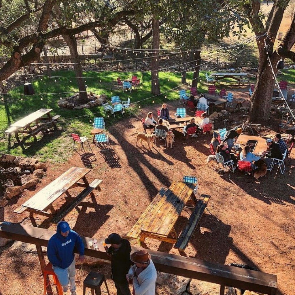 Armadillo Den - South Austin Bar & Entertainment Complex