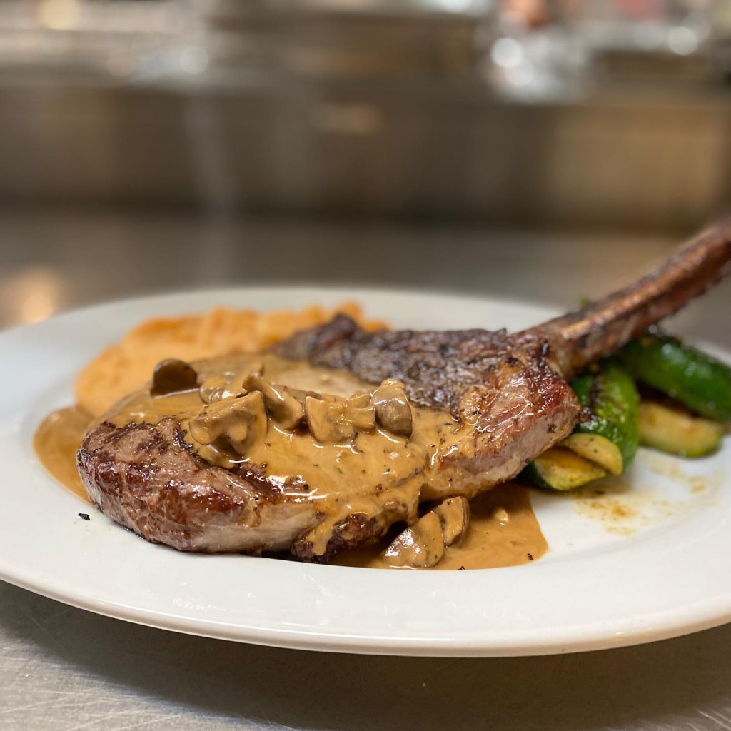 Chez Zee American Bistro - Austin TX