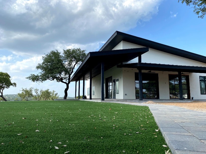 Frontyard Brewing - Lake Travis Brewery