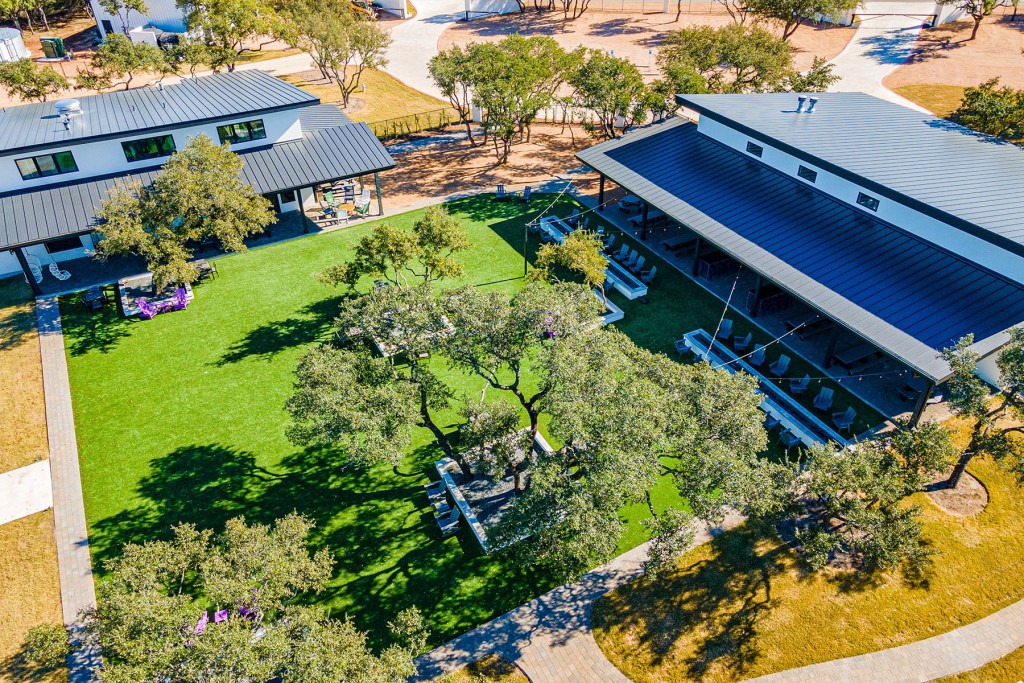 Frontyard Brewing - Lake Travis Brewery