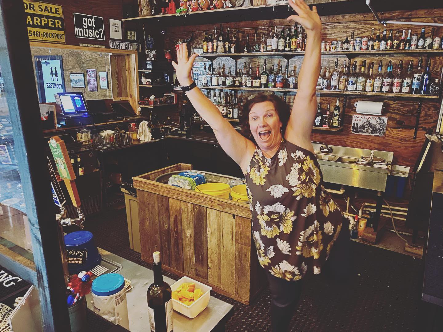 Mercer Dancehall - Austin Honky Tonk & Dance Hall - Driftwood TX