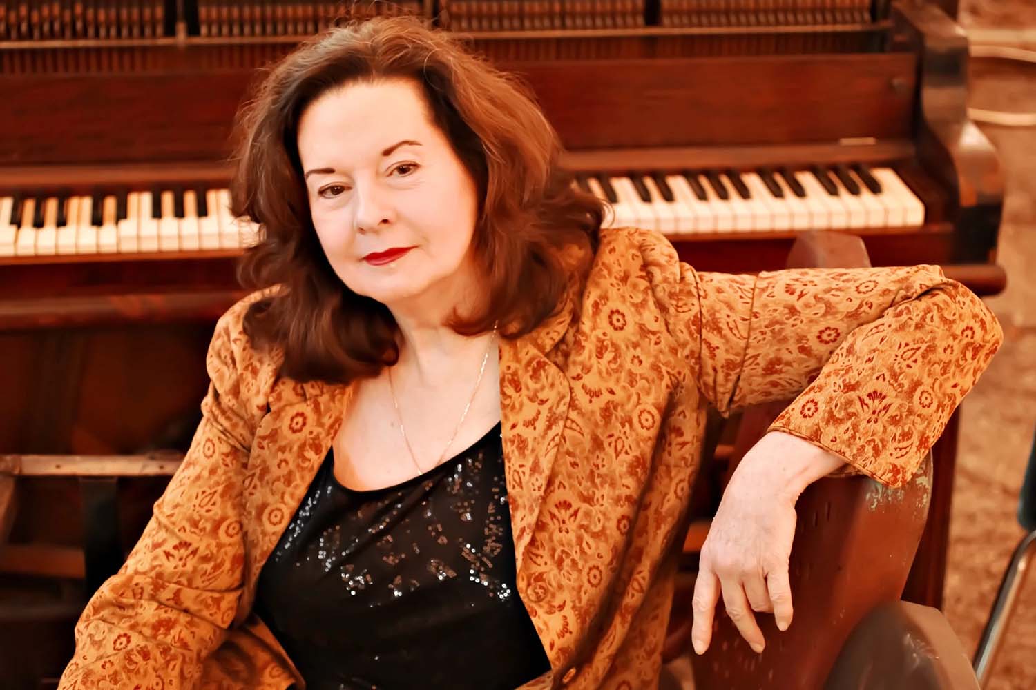 Linda Gail Lewis live music